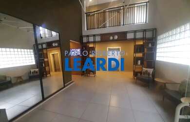 Imagem: O apartamento possui 1 Dormitório, 1 Banheiro, 32m² de Área