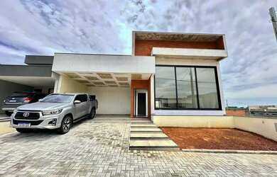 Imagem: A casa em condomínio possui 3 Dormitórios, 4 Banheiros, 4