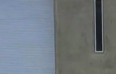 Imagem: A casa possui 2 Dormitórios, 2 Banheiros, 1 Vaga na garagem