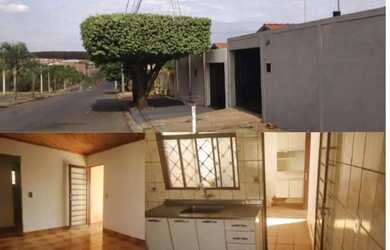 Imagem: A casa possui 2 Dormitórios, 1 Banheiro, 1 Vaga na garagem