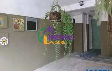 Imagem: A casa possui 5 Dormitórios, 5 Banheiros, 1 Vaga na garagem