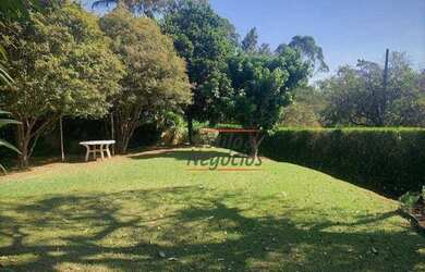 Imagem: A casa em condomínio possui 4 Dormitórios, 2 Banheiros, 5