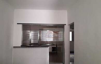 Imagem: A casa possui 2 Dormitórios, 1 Banheiro, 1 Vaga na garagem