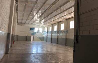 Imagem: O depósito possui 5 Vagas na garagem, 750m² de Área, Imóvel