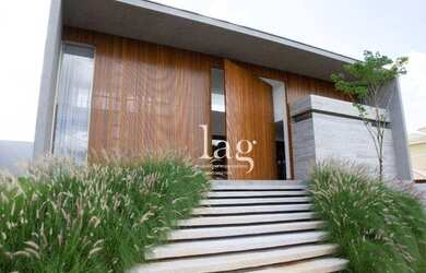 Imagem: A casa em condomínio à venda possui 4 Dormitórios, 5 Banheiros