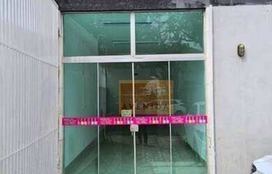 Imagem: O depósito possui 2 Vagas na garagem, 50m² de Área e está