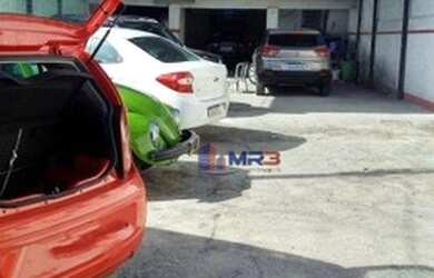 Imagem: O depósito possui 5 Vagas na garagem, 156m² de Área e está