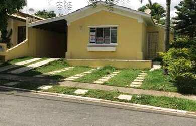 Imagem: A casa em condomínio possui 3 Dormitórios, 2 Banheiros, 4