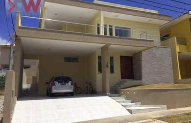 Imagem: A casa em condomínio possui 4 Dormitórios, 5 Banheiros, 4