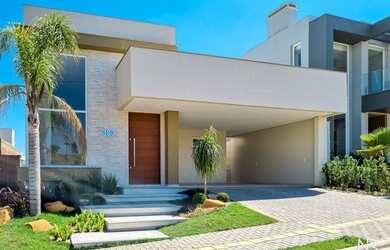 Imagem: A casa em condomínio possui 3 Dormitórios, 4 Banheiros, 4