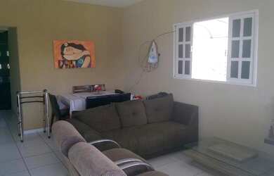 Imagem: A casa em condomínio possui 3 Dormitórios, 2 Banheiros, 2