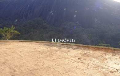 Imagem: O terreno possui 6810m² de Área e está localizado em Pedro