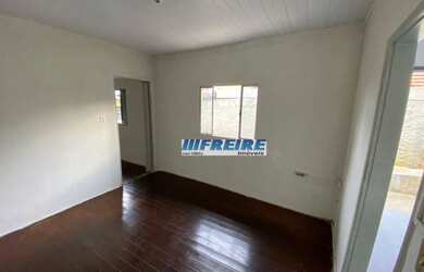 Imagem: A casa possui 1 Dormitório, 1 Banheiro, 40m² de Área e está