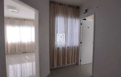 Imagem: O depósito possui 1 Vaga na garagem, 32m² de Área e está