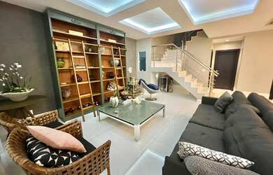 Imagem: A casa em condomínio possui 5 Dormitórios, 5 Banheiros, 3