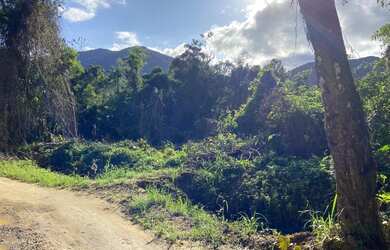 Imagem: O terreno possui 316m² de Área e está localizado em Ubatuba