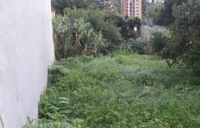 Imagem: O terreno possui 168m² de Área e está localizado em Taboão