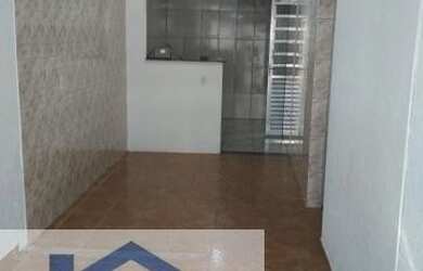 Imagem: A casa em condomínio possui 2 Dormitórios, 1 Banheiro, 2 Vagas