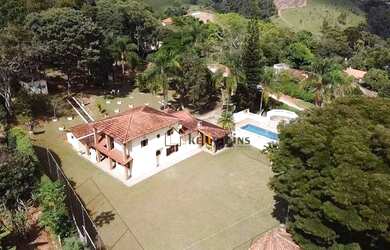 Imagem: A chácara possui 358m² de Área, Churrasqueira, Piscina, Área