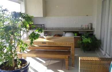 Imagem: O apartamento e possui 3 Dormitórios, Suítes, 1 Banheiro