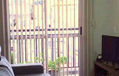 Imagem: O apartamento possui 3 Dormitórios, 1 Banheiro, 1 Vaga na garagem