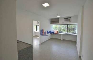 Imagem: O depósito possui 1 Vaga na garagem, 29m² de Área e está