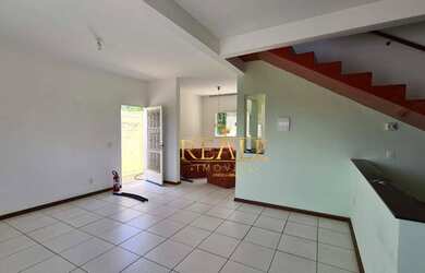 Imagem: O depósito possui 2 Vagas na garagem, 130m² de Área e está