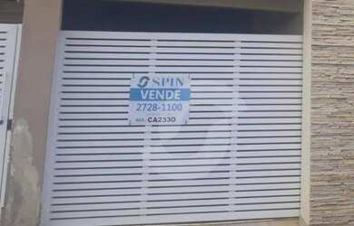 Imagem: A casa possui 2 Dormitórios, 1 Banheiro, 1 Vaga na garagem