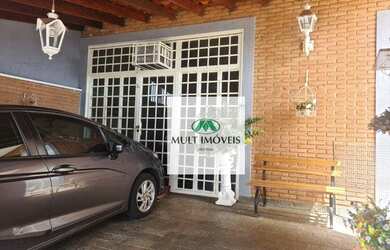 Imagem: O depósito possui 2 Vagas na garagem, 200m² de Área e está