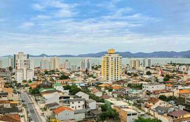 Imagem 12: Apartamento à Venda no Bairro Barreiros em São José/SC no Condomínio...