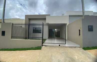 Imagem: A casa possui 2 Dormitórios, 2 Banheiros, 1 Vaga na garagem