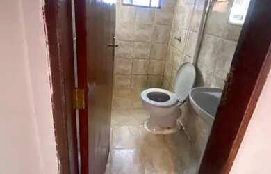 Imagem: A casa possui 1 Dormitório, 2 Banheiros e está localizado