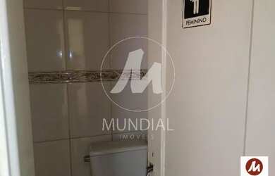 Imagem: O depósito possui 4 Vagas na garagem e 275m² de Área e está