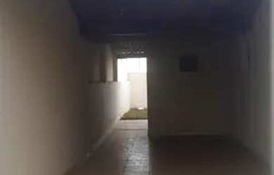 Imagem: A casa possui 2 Dormitórios, 3 Banheiros e 3 Vagas na garagem