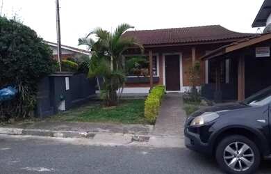 Imagem: A casa em condomínio possui 2 Dormitórios, 3 Banheiros, 1