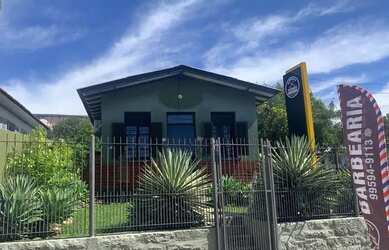 Imagem: O depósito possui 2 Vagas na garagem, 487m² de Área e está