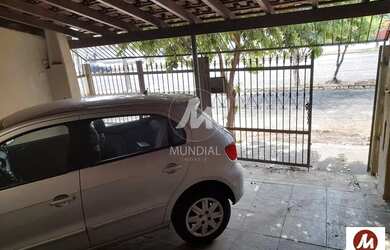 Imagem: A casa possui 3 Dormitórios, 2 Banheiros, 2 Vagas na garagem