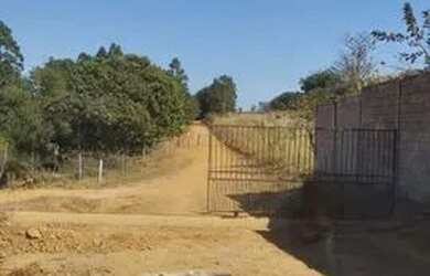 Imagem: A casa possui 300m² de Área e está localizado em Ceilândia