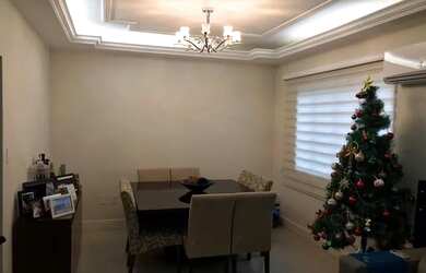 Imagem: A casa possui 3 Dormitórios, 1 Banheiro, 3 Vagas na garagem