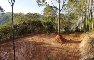 Imagem: O terreno possui 1100-0m² de Área e está localizado em Marechal