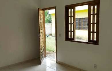 Imagem: A casa possui 1 Dormitório, 1 Banheiro, 40m² de Área e está