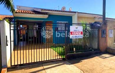 Imagem: A casa possui 2 Dormitórios, 1 Banheiro, 1 Vaga na garagem