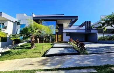 Imagem: A casa em condomínio possui 4 Dormitórios, 4 Banheiros, 5