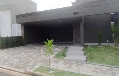 Imagem: A casa em condomínio possui 3 Dormitórios, 2 Banheiros, 4