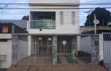 Imagem: A casa possui 3 Dormitórios, 2 Banheiros e está localizado