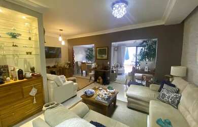 Imagem: A casa em condomínio possui 3 Dormitórios, 1 Banheiro, 1 Vaga