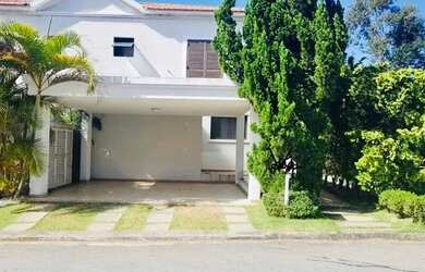 Imagem: A casa em condomínio possui 3 Dormitórios, 2 Banheiros, 4