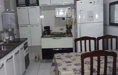 Imagem: A casa à venda possui 2 Dormitórios, 2 Banheiros, 1 Vaga na