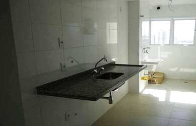 Imagem: O apartamento possui 3 Dormitórios, 1 Banheiro, 2 Vagas na