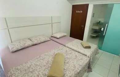 Imagem: A casa possui 2 Dormitórios, 2 Banheiros, 2 Vagas na garagem